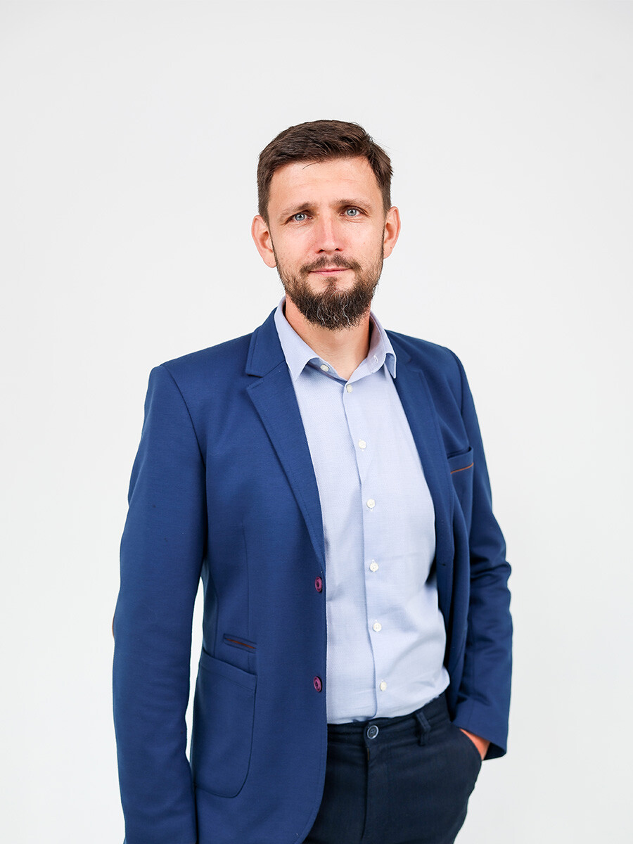 dr hab. Adam  Bartosiewicz